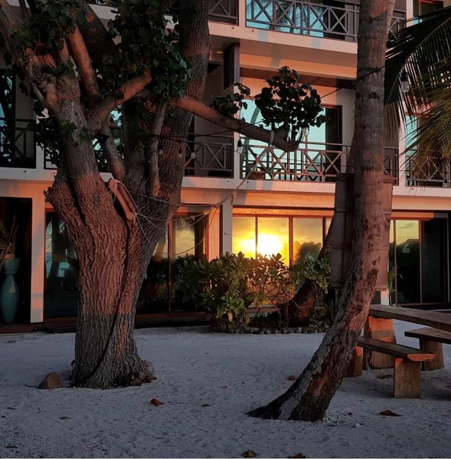 Overviewmaldive Bycanopus Hotel Thulusdhoo Buitenkant foto